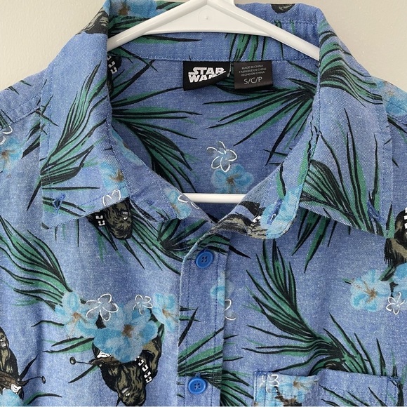 STAR Wars Chewbacca Hawaiian Print Button Up Shirt Small - Picture 2 of 7